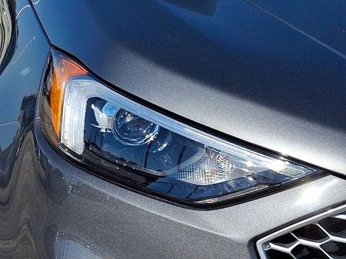 Used 2024 Ford Edge SEL w/ Convenience Package image 9