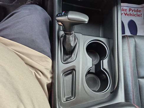 Used 2024 Dodge Durango GT image 33