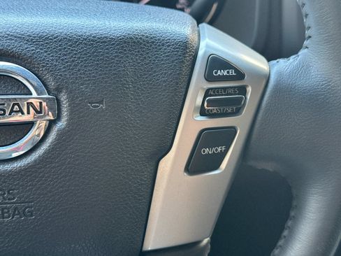 Used 2018 Nissan Titan SV w/ SV Convenience Package AWD/4WD image 29