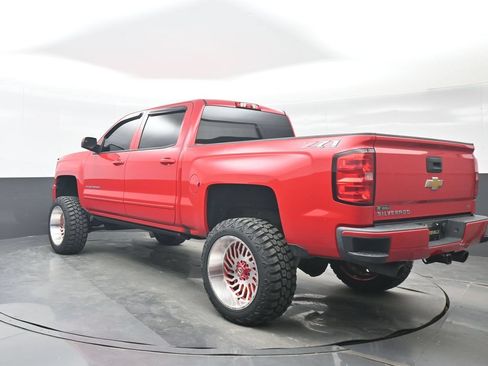 Used 2018 Chevrolet Silverado 1500 LT w/ All Star Edition AWD/4WD image 4