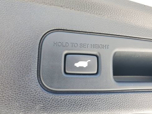 Used 2024 Acura MDX SH-AWD w/ Technology Package image 9