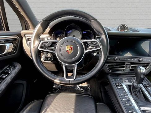 Used 2021 Porsche Macan S w/ Premium Package Plus AWD/4WD image 8