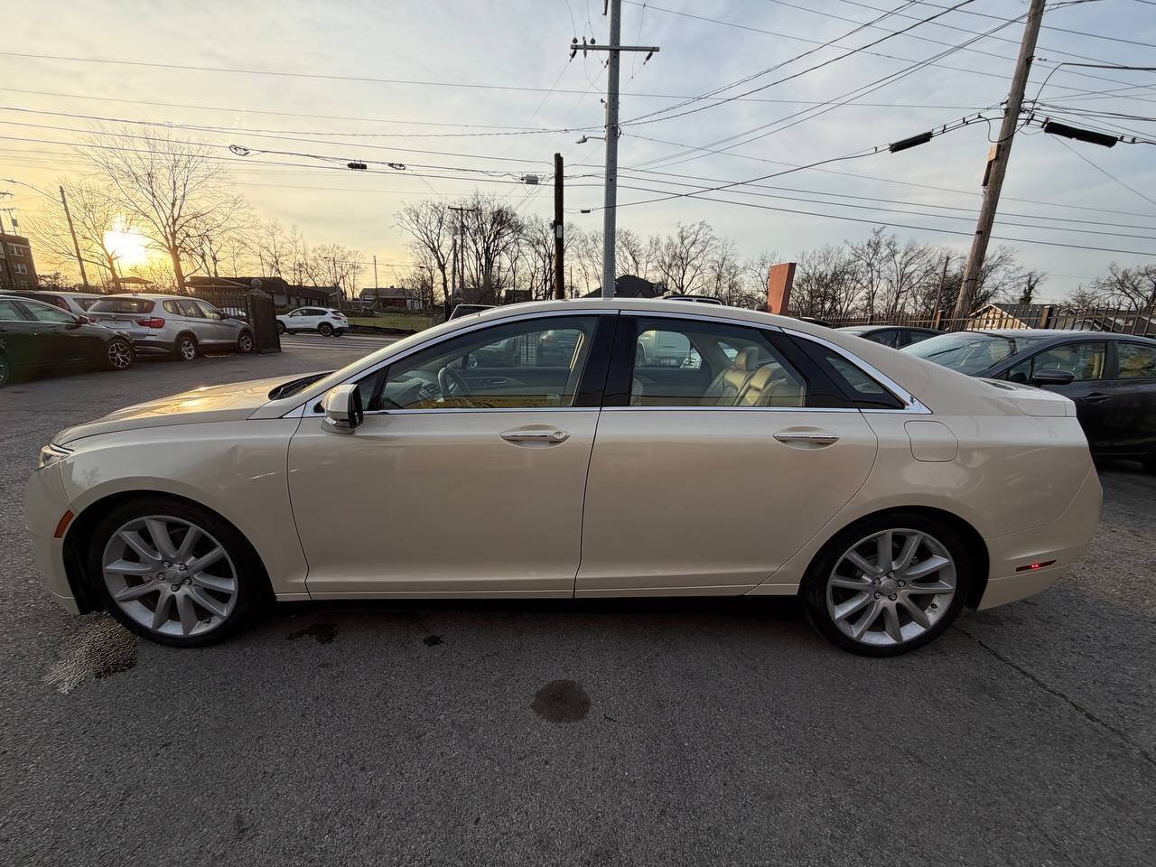 Used 2015 Lincoln MKZ Hybrid FWD image 8