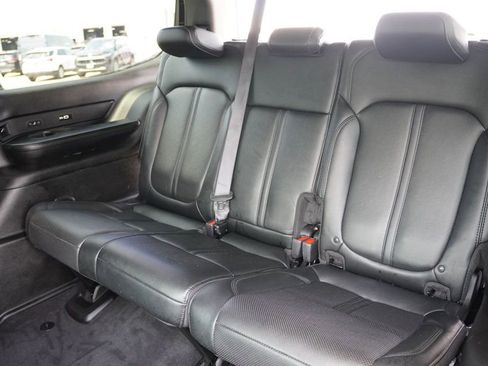 Used 2024 Jeep Wagoneer Series II w/ Flexible Seating Group image 22