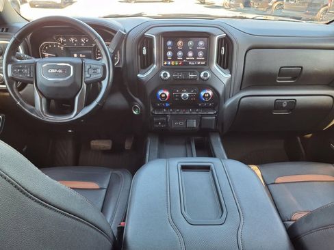 Used 2021 GMC Sierra 1500 AT4 w/ AT4 Preferred Package AWD/4WD image 17