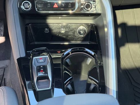 Used 2025 Audi Q5 Premium Plus w/ Premium Plus AWD/4WD image 21