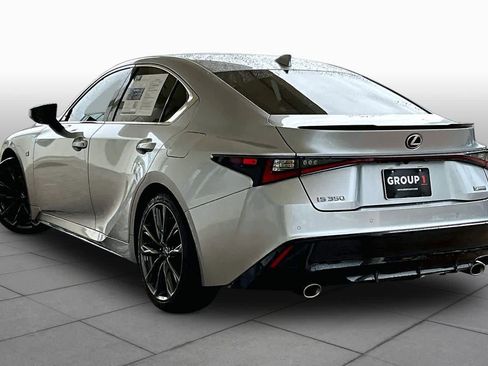 Used 2021 Lexus IS 350 F Sport RWD image 12