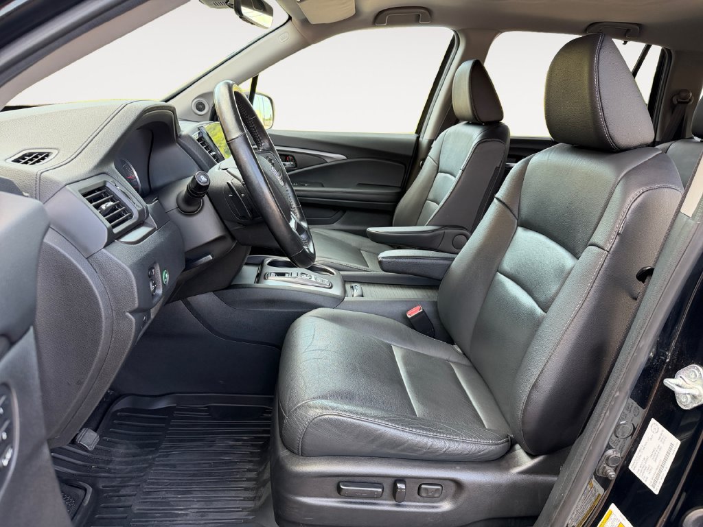 Used 2022 Honda Pilot Black Edition image 13