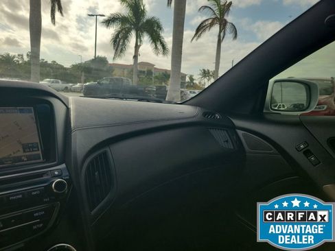 Used 2014 Hyundai Genesis 3.8 image 13