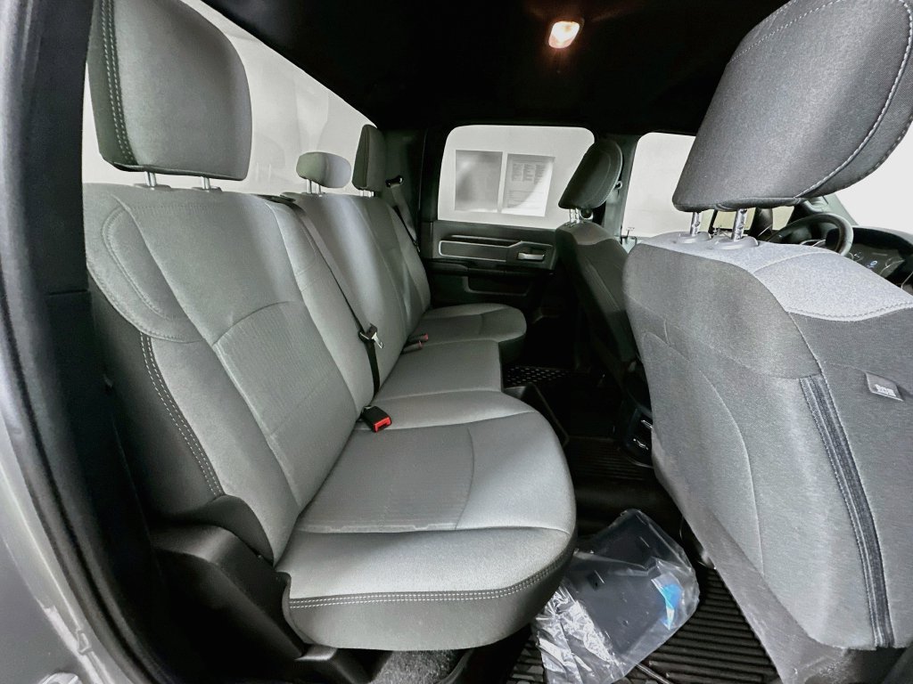 Used 2023 RAM 2500 Big Horn AWD/4WD image 36