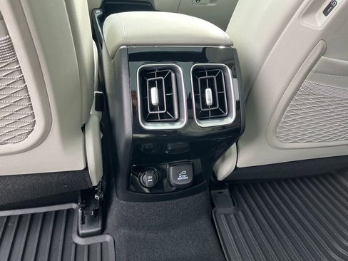 Certified 2025 Kia Sorento SX Prestige image 28