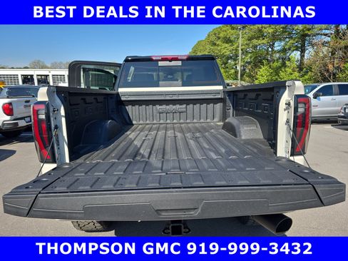 New 2026 GMC Sierra 2500 AT4 AWD/4WD image 12