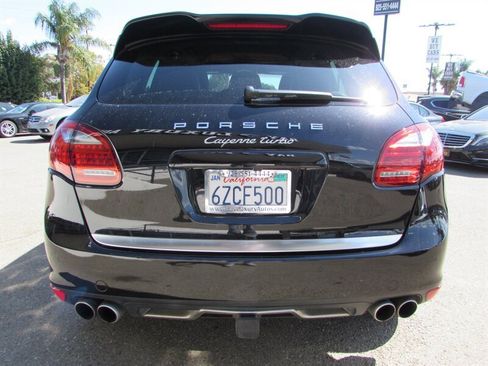 Used 2013 Porsche Cayenne Turbo AWD/4WD image 6