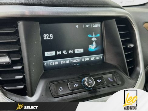 Used 2019 GMC Acadia SLE FWD image 17