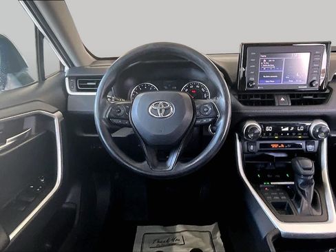Used 2021 Toyota RAV4 XLE AWD/4WD image 6