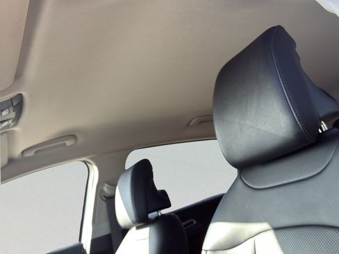 Used 2024 Kia Sportage EX FWD image 24