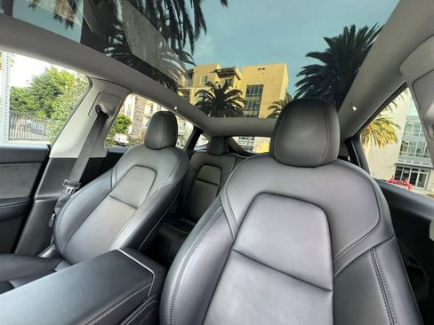 Used 2025 Tesla Model Y Long Range RWD image 16