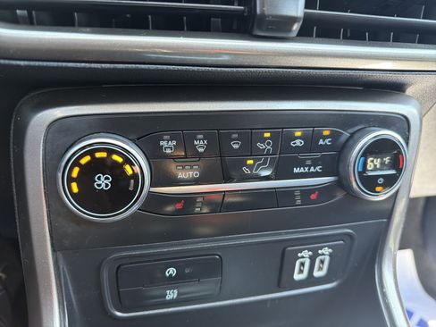 Used 2021 Ford EcoSport SE w/ SE Convenience Package FWD image 30