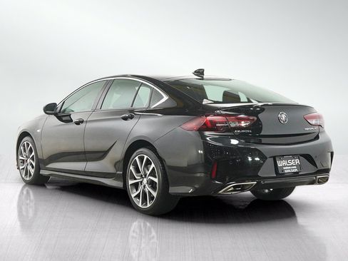 Used 2018 Buick Regal GS w/ Sights and Sounds Package AWD/4WD image 3