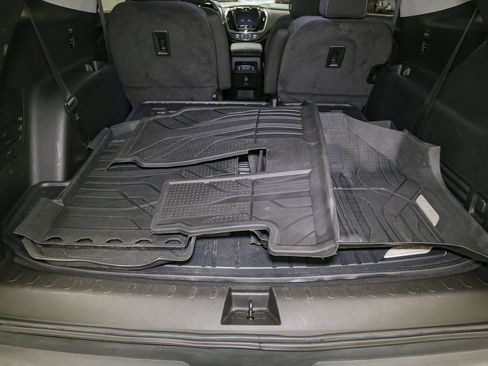 Used 2020 Chevrolet Traverse LT FWD image 12
