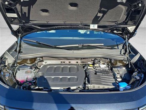 New 2026 Volkswagen Tiguan SE R-Line image 17