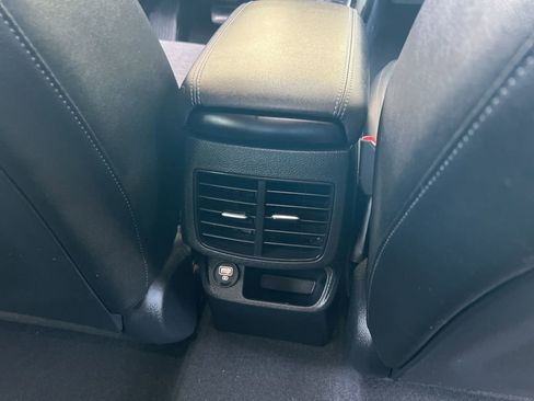 Certified 2022 Kia Seltos S FWD image 18