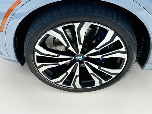Used 2024 BMW X7 xDrive40i w/ Executive Package AWD/4WD image 35