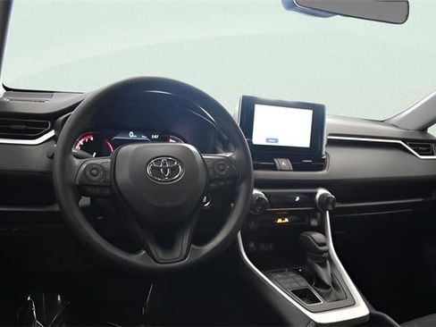 Used 2025 Toyota RAV4 XLE image 25
