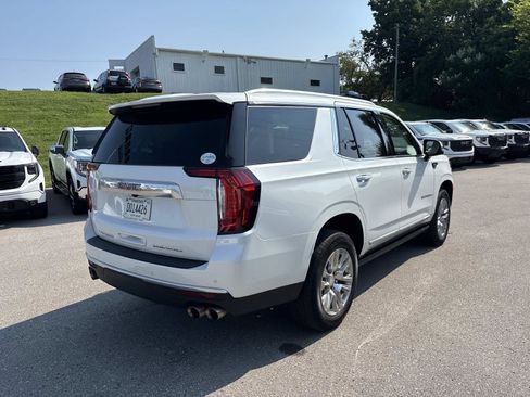 Used 2023 GMC Yukon Denali AWD/4WD image 8