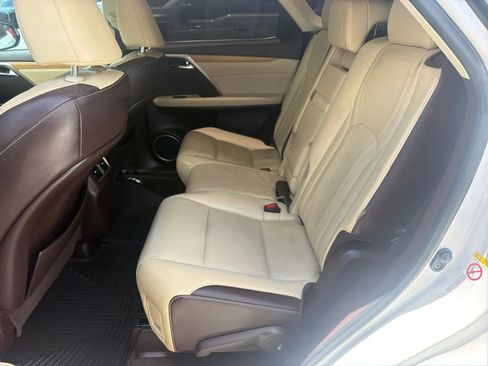 Used 2019 Lexus RX 350L FWD image 17