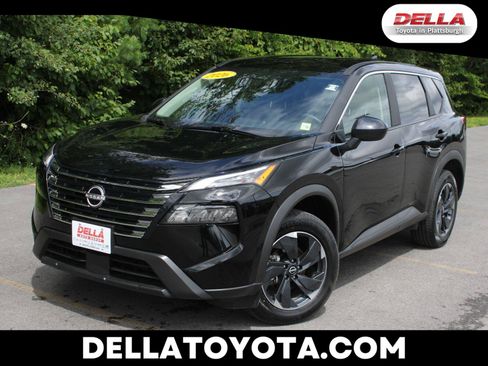 Used 2026 Nissan Rogue SV AWD/4WD image 1