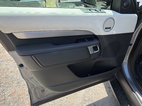 Used 2023 Land Rover Discovery S R-Dynamic AWD/4WD image 14