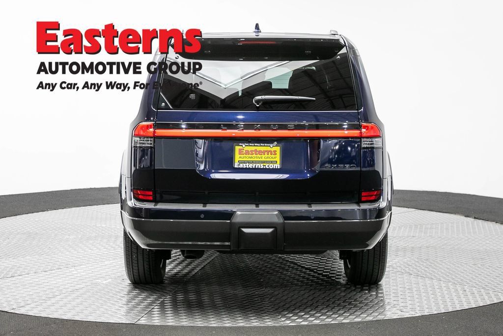 Used 2025 Lexus GX 550 w/ Accessory Package (2T) AWD/4WD image 8