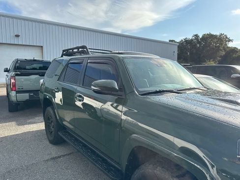 Used 2020 Toyota 4Runner 4WD image 5