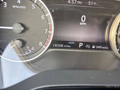 Used 2025 Nissan Pathfinder SV image 40