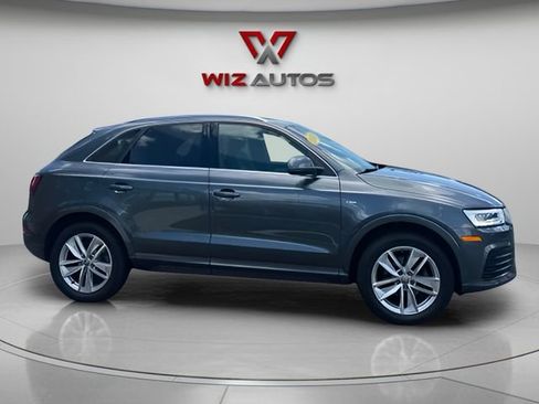 Used 2018 Audi Q3 2.0T Premium Plus w/ Premium Plus Package AWD/4WD image 4