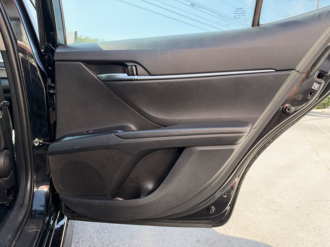 Used 2019 Toyota Camry SE FWD image 24