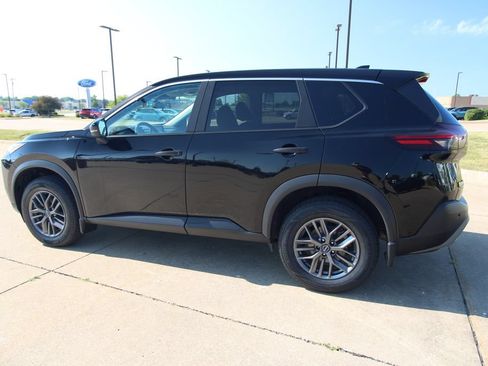 Used 2023 Nissan Rogue S AWD/4WD image 17