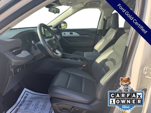 Used 2025 Ford Explorer Active w/ Active Comfort Package RWD image 13