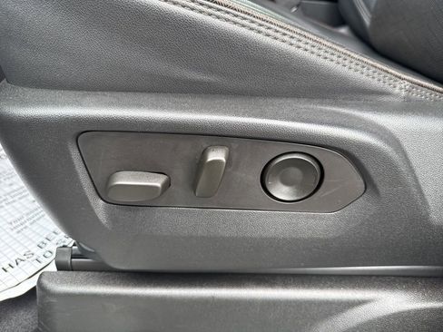 Used 2023 Chevrolet Tahoe High Country image 19