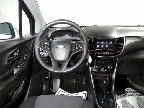 Used 2022 Chevrolet Trax LS w/ Tint and Cruise Package AWD/4WD image 11