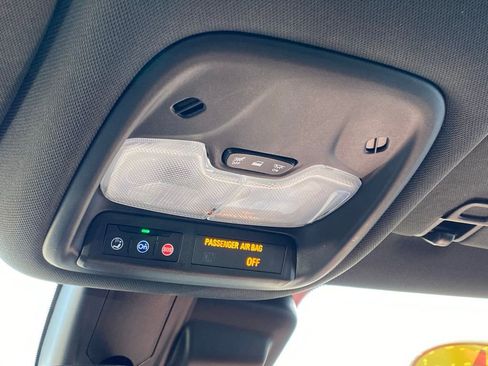 Used 2024 Chevrolet TrailBlazer RS w/ Driver Confidence Package image 21