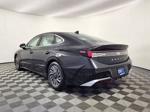 Certified 2025 Hyundai Sonata SEL FWD image 3
