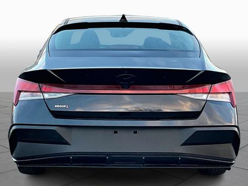 Used 2024 Hyundai Elantra SEL image 4