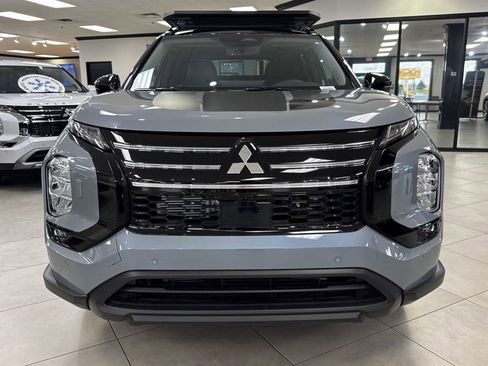 New 2026 Mitsubishi Outlander AWD image 2
