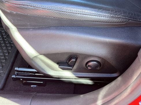 Used 2022 Jeep Renegade Limited w/ Sun, Sound & Wheels Group image 10