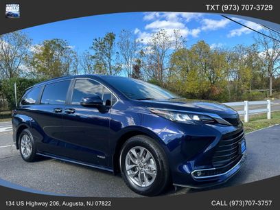 Used 2021 Toyota Sienna XLE