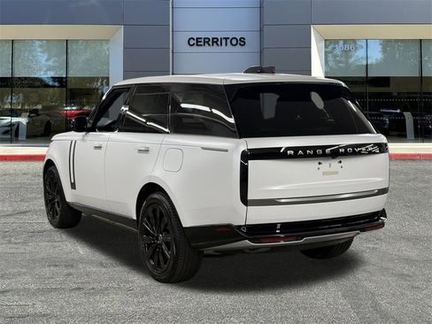 New 2025 Land Rover Range Rover SE image 7