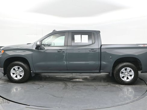 Used 2025 Chevrolet Silverado 1500 LT AWD/4WD image 7