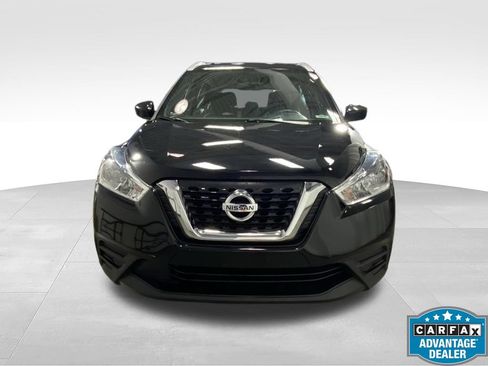 Used 2019 Nissan Kicks FWD image 2